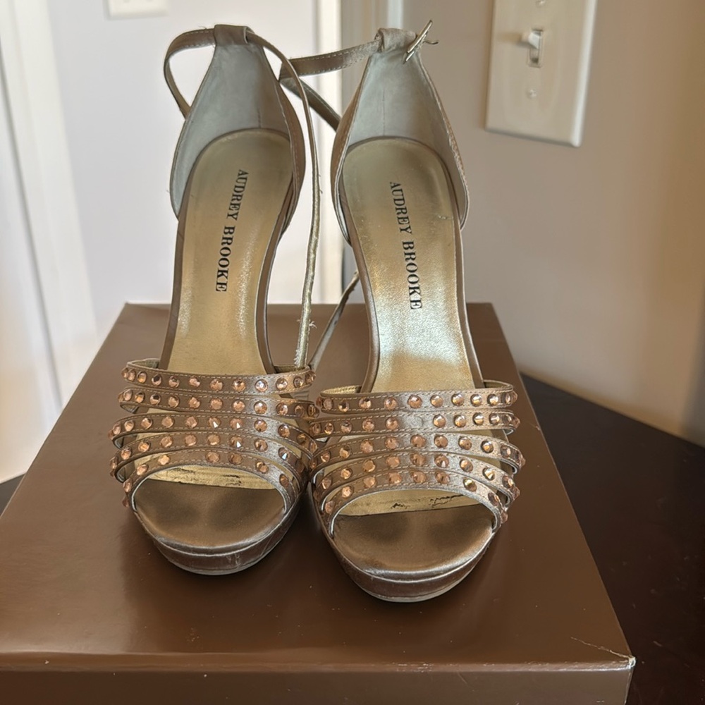 Gold straps heels
